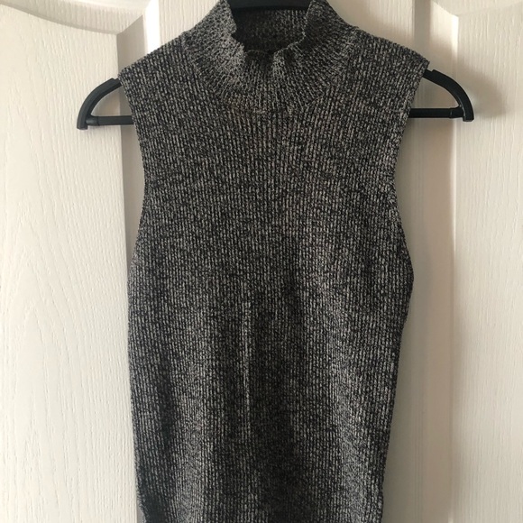 Grey knit mock neck (M) - Picture 1 of 2